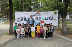 Kaymakamımız Sayın Hakan ALKAN, Özel Gediz İsabet Okullarının Hazırlamış Olduğu Bilim Şenliği ve Teknoloji Sergisine Katıldı.